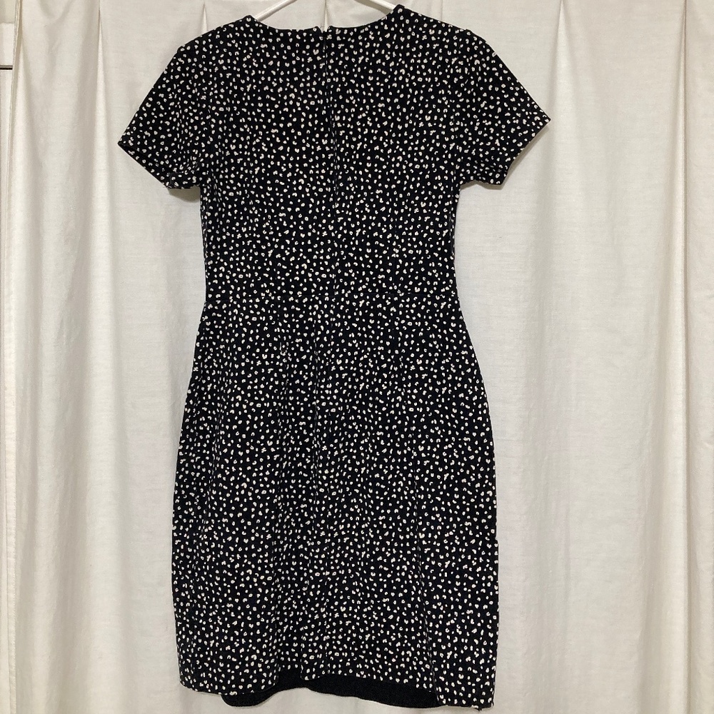 LAST CHANCE ITEM - Old Navy Black and White Dress with Short Sleeves Size Small - Picture 3 of 3
